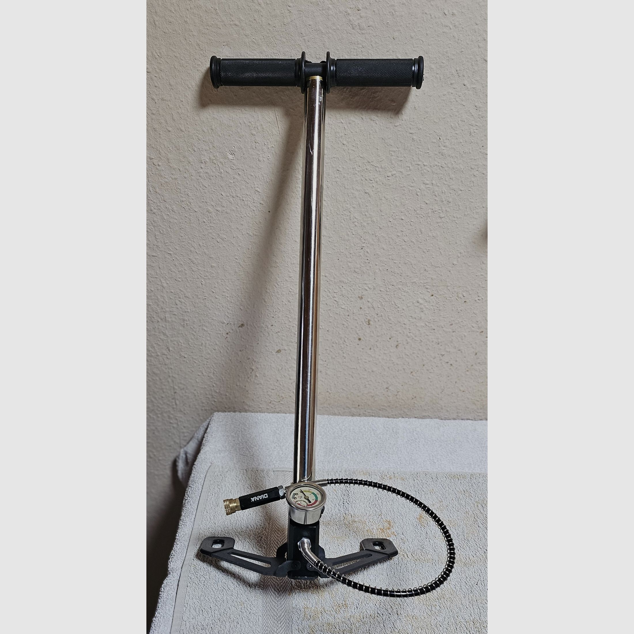 Diana hand pump 300 bar for PCP airguns, image 5 of 5