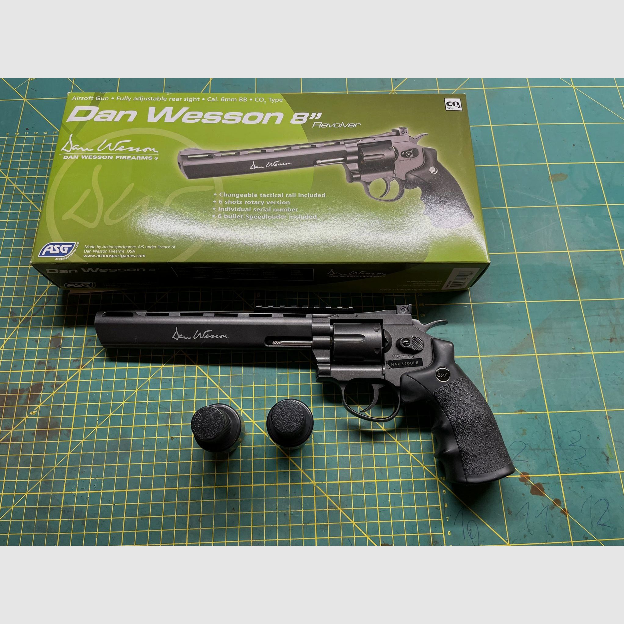 Revólver Dan Wesson 8" Co2 6mm BB
