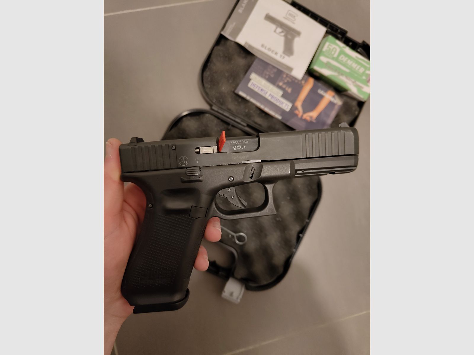 Glock 17 P.A.K First Edition Schreckschuss 