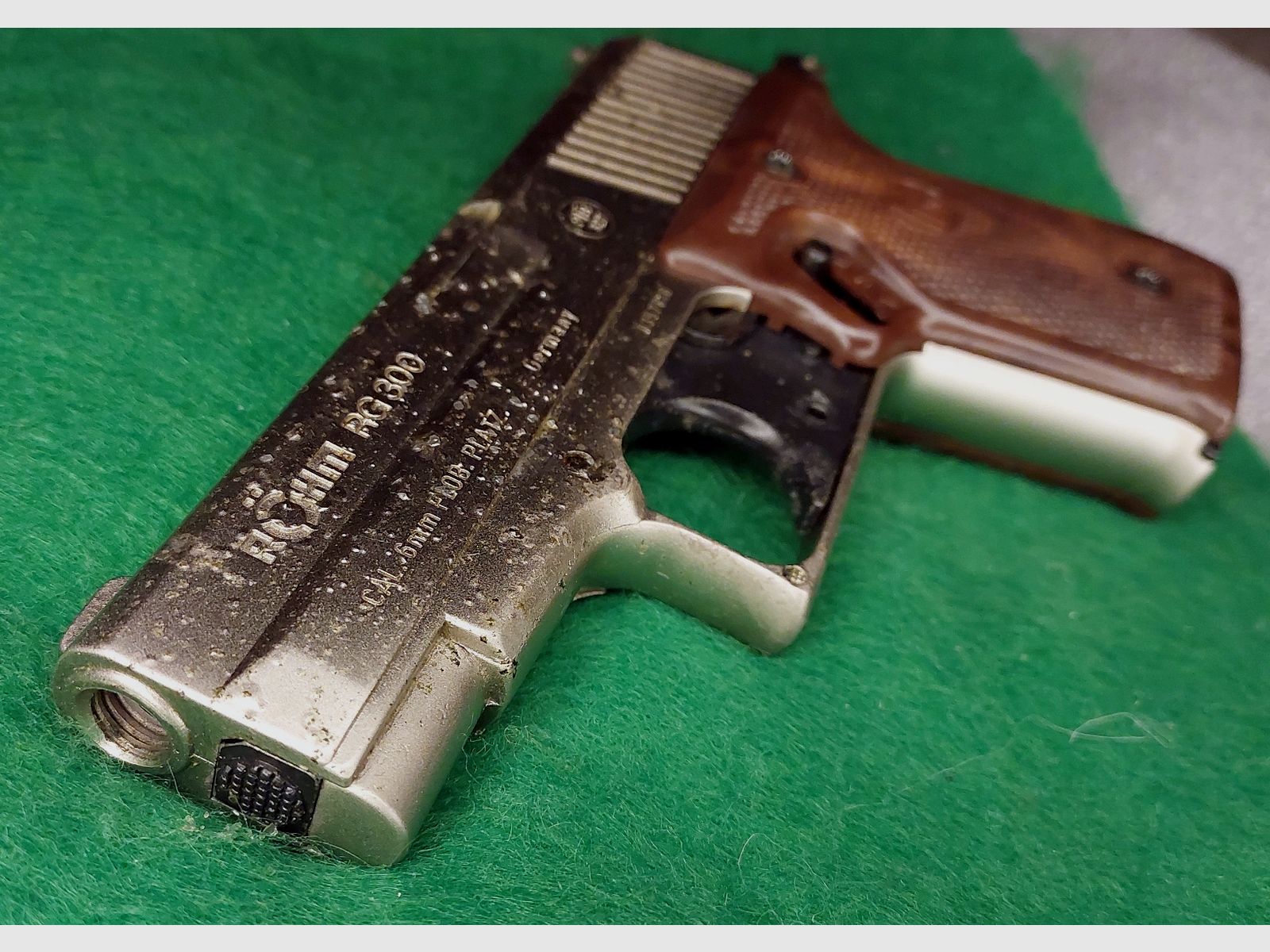 Röhm RG 300 Schreckschuss Pistole (RG300) Kal. 6mm Flobert VERNICKELT (PTB 327)