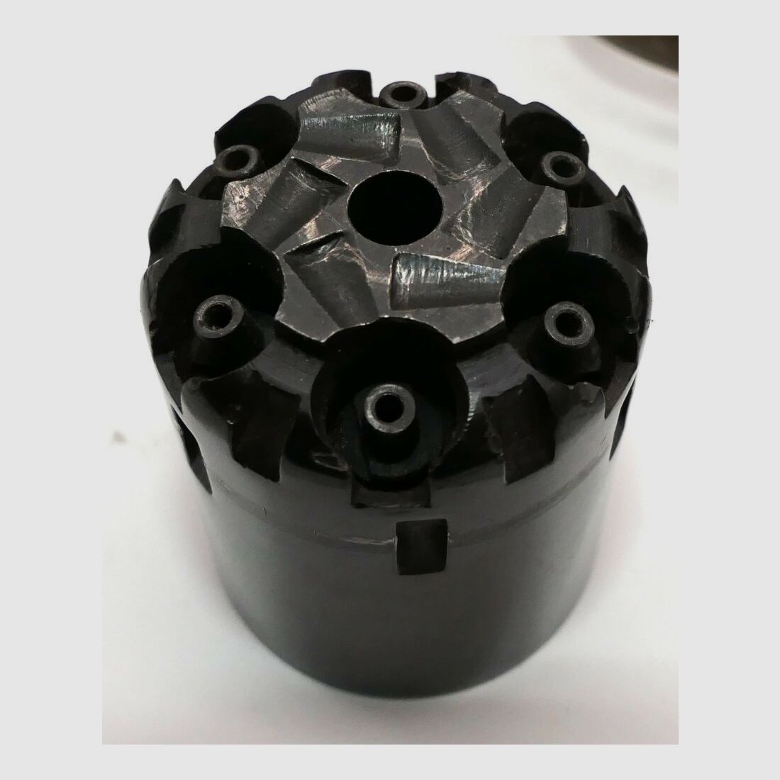 Hege Uberti percussie revolver Model 1858 New Army, kaliber .44, 8-inch loop.