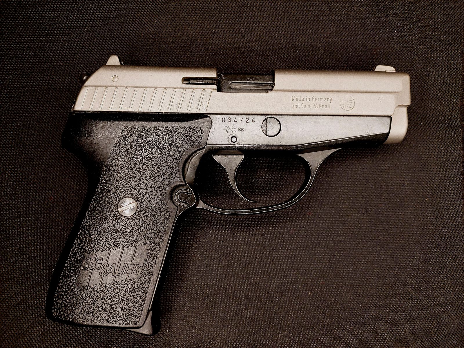 Sig Sauer P239 Nickel schreckschusspistool in kaliber 9 mm P.A.K. (PTB874) met Fobus holster
