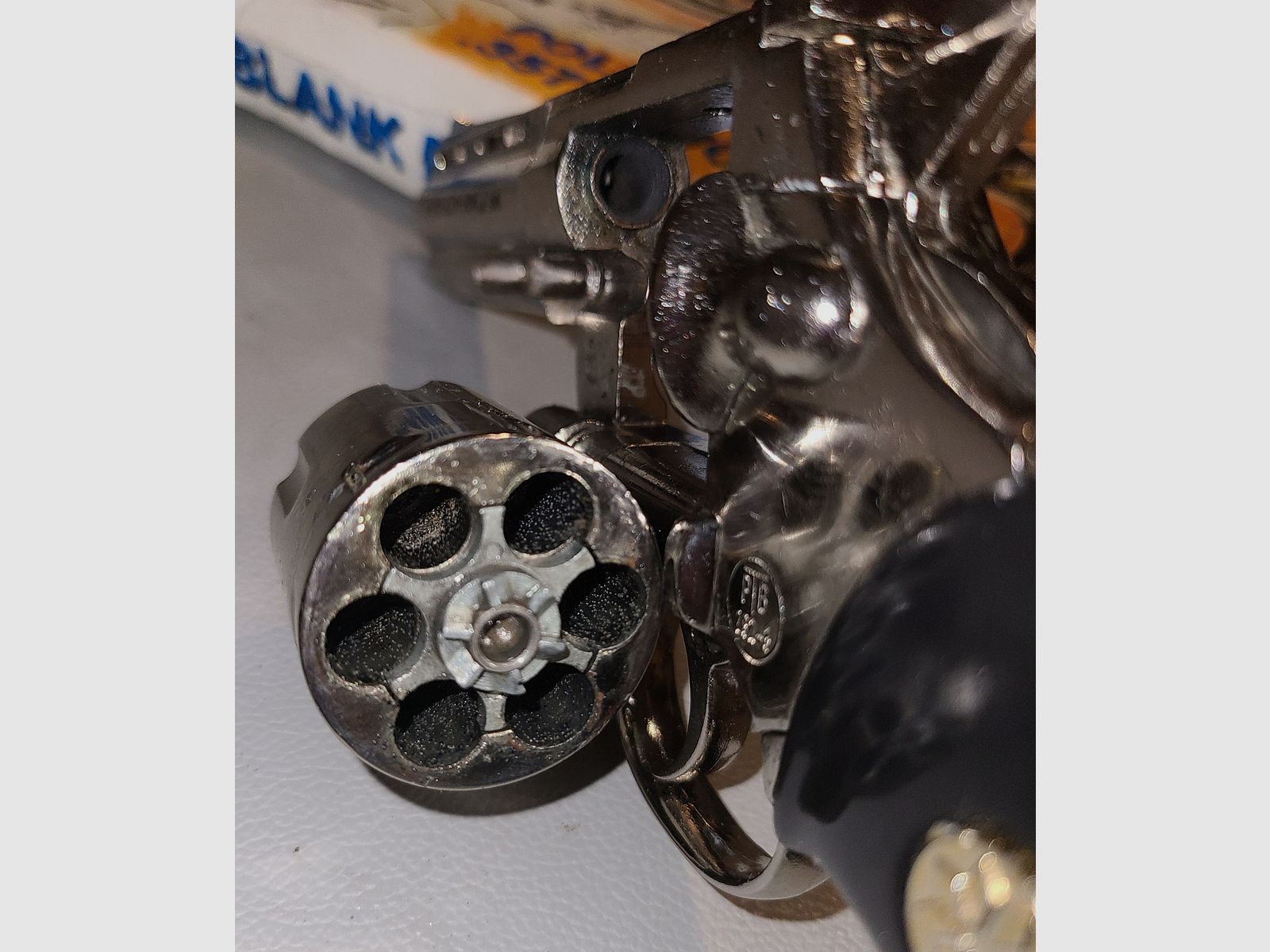 UMAREX PYTHON VERCHROMT/ ohne Zubehör/ mit OVP / cal. 9mm 380K / PTB  282-3 SCHRECKSCHUSS GAS REVOLVER SILVESTER SELBSTVERTEIDIGUNG / GEBRAUCHT 