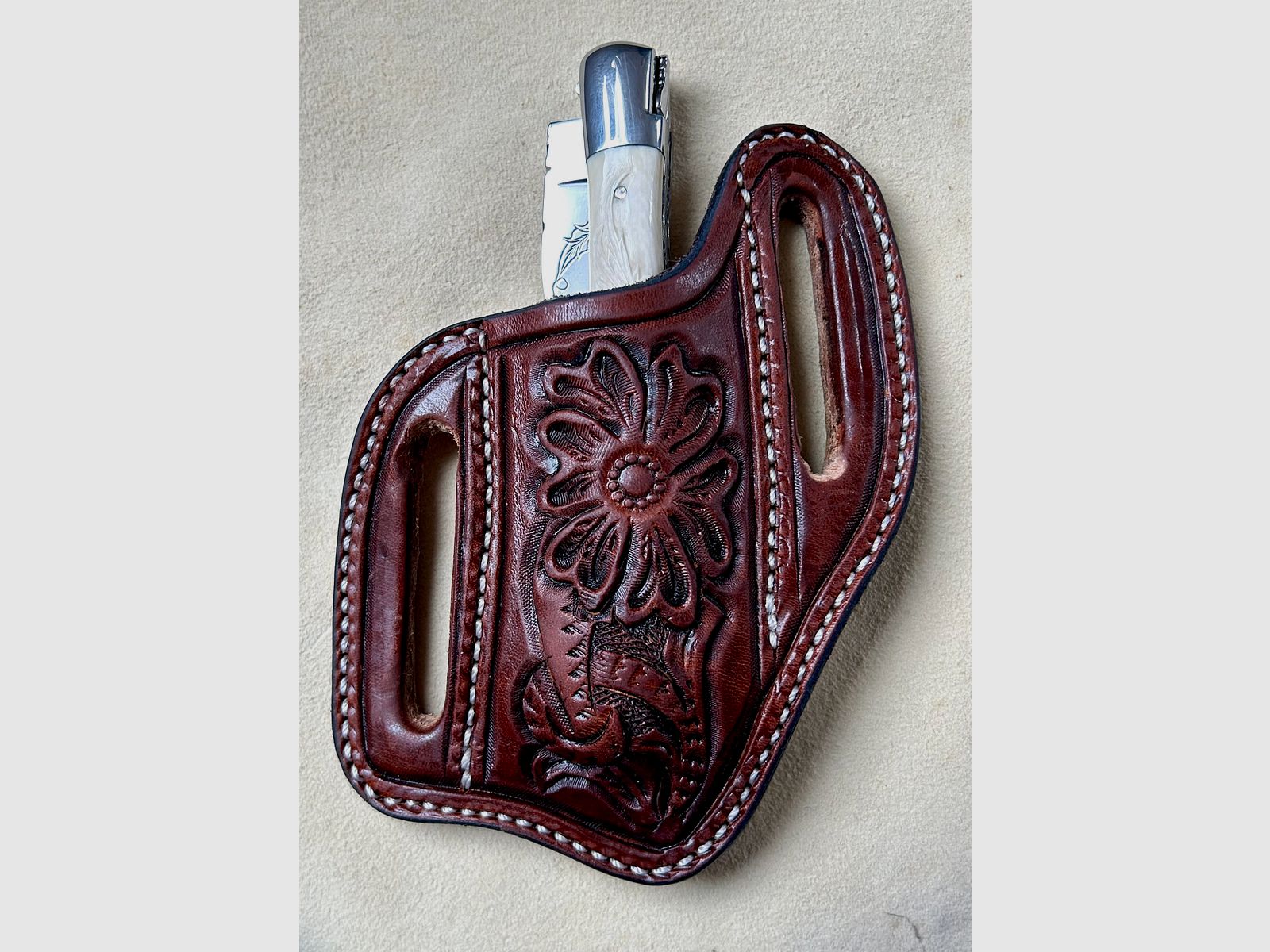 Pancake Messerholster mit floraler Verschneidung für Buck Modell 110, 112