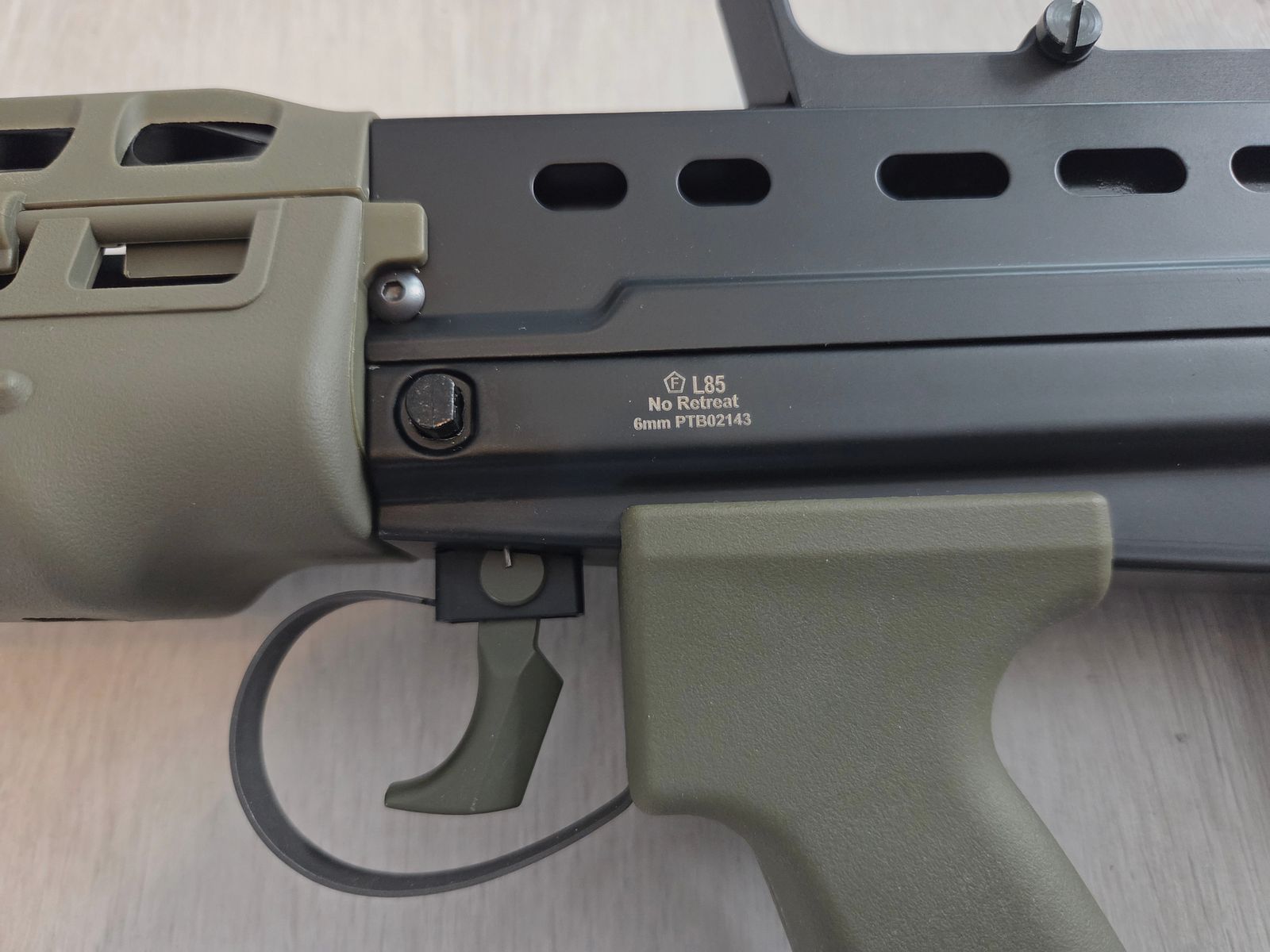 Wei Etech L85 A2 Vollmetall GBB Airsoft Gewehr Top Zustand