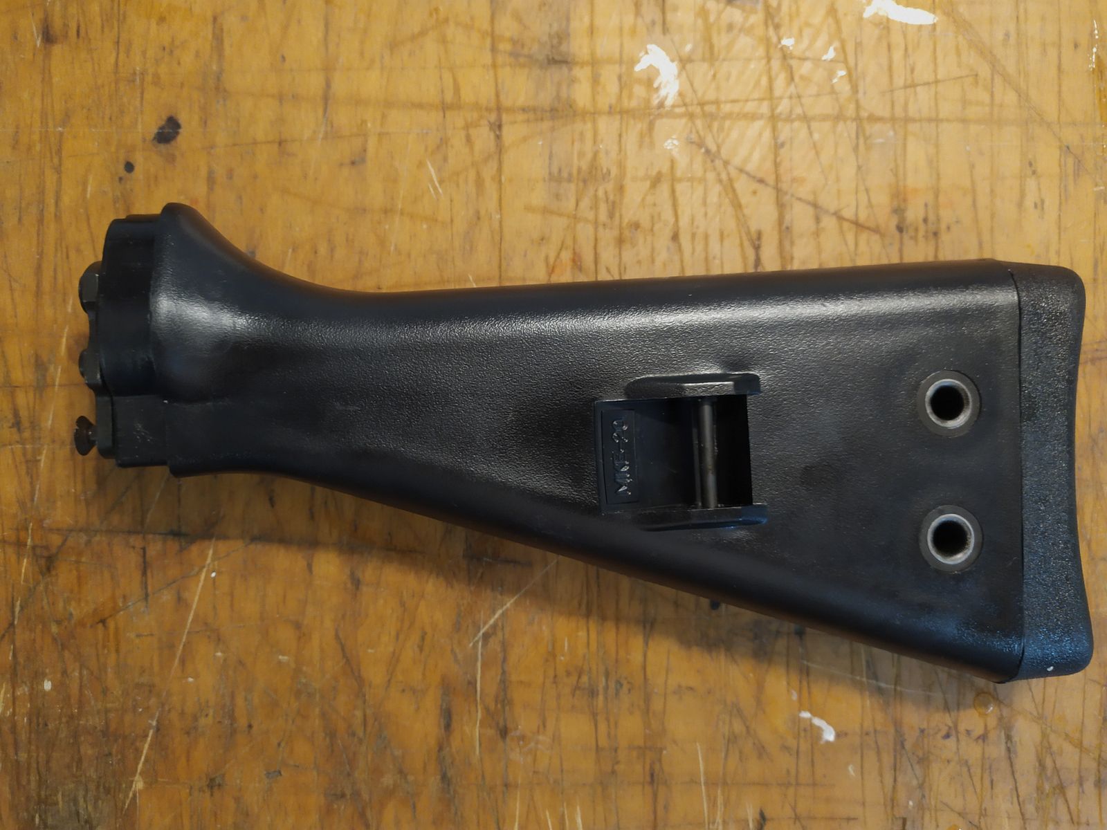 Various accessories & parts: 1911 stainless steel parts, Ruger scope mount, 4x20 scope, 4.5mm BB Glock, G3-Rem870-STR stocks, several gun cases