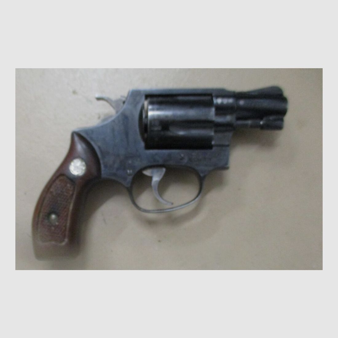 Revolver Smith & Wesson Model 36 Chief Special from 1998 36