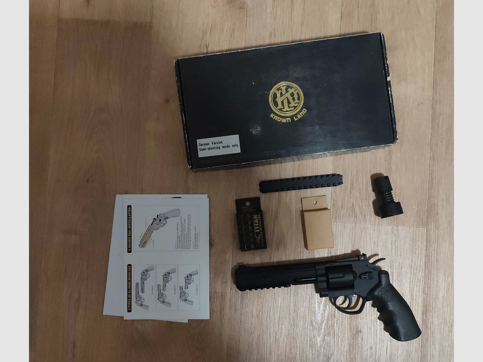 KLI Titan 6 Zoll Revolver Vollmetall CO2 6mm BB schwarz