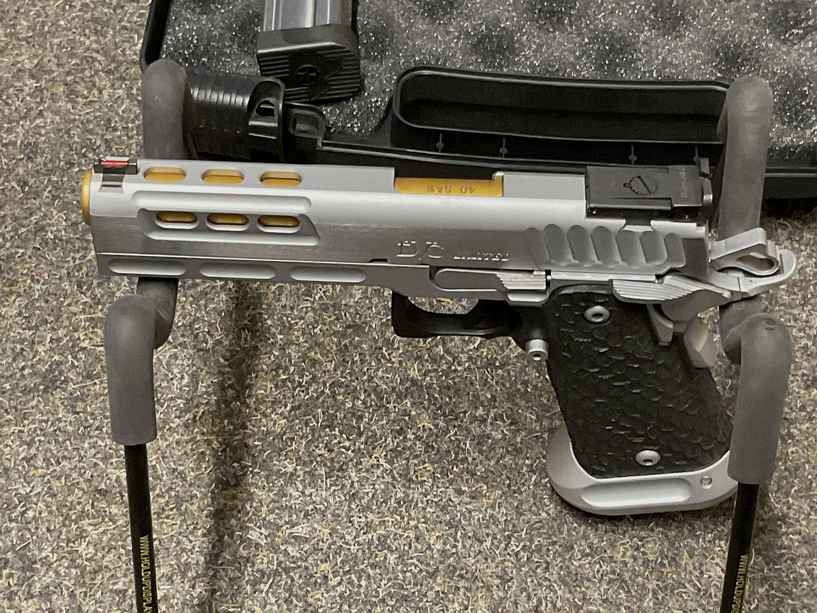 STI 2011 DVC Limited 40S&W