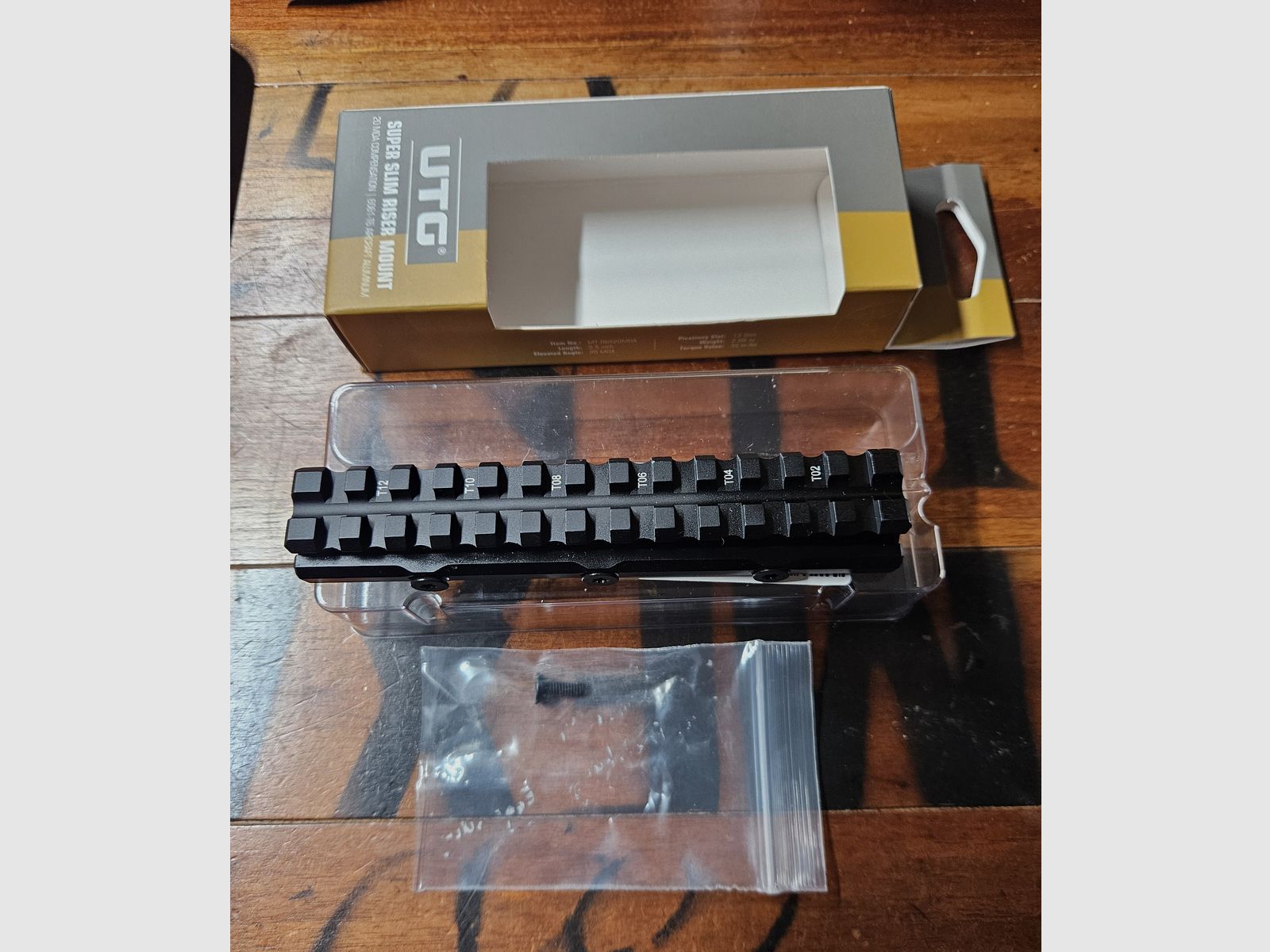 UTG Montageerhöhung, 20 MOA Vorneigung, Picatinny, 13 Nuten
