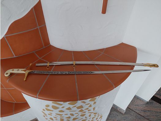 WKC Sabre / Épée, USA, plaqué or 24 carats, top