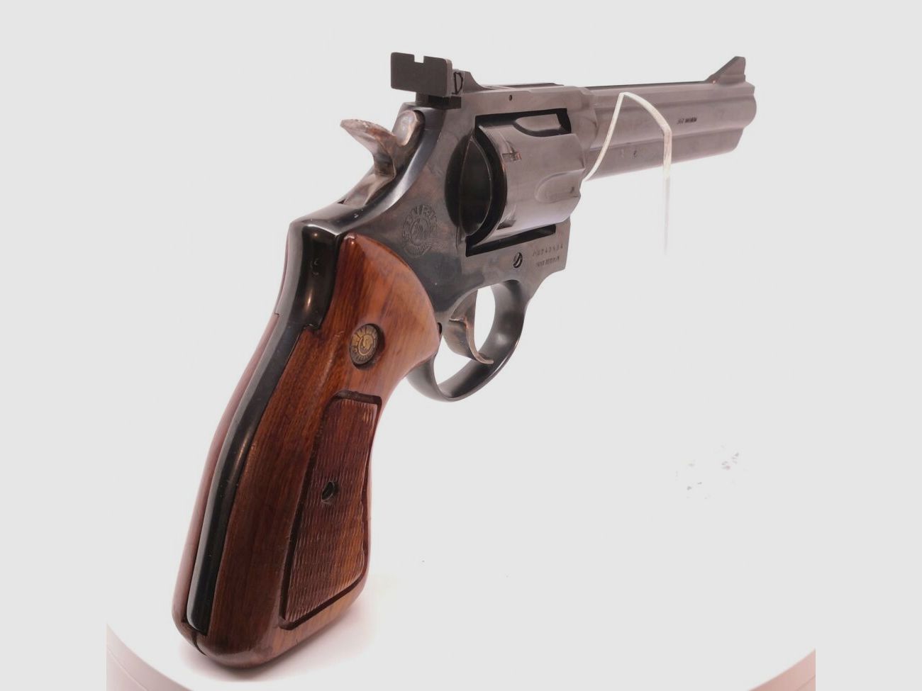 Taurus 669