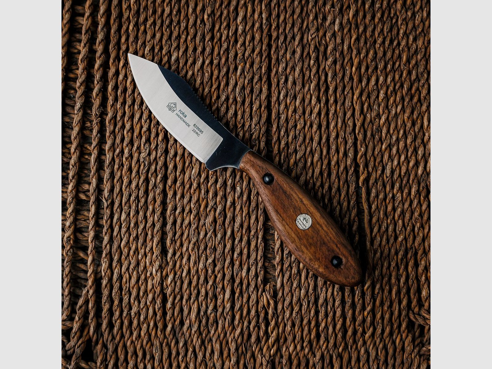 PUMA IP roka, Walnussholz