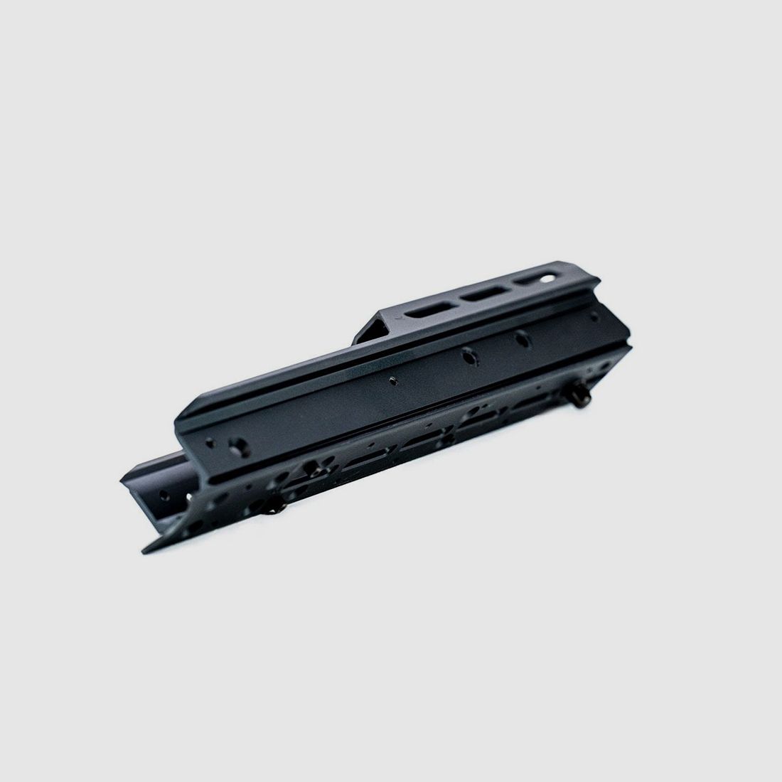 MDT Accessories – XRS Enclosed Forend – BLK