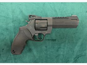 Taurus Raging Hunter 5 1/8" Negro