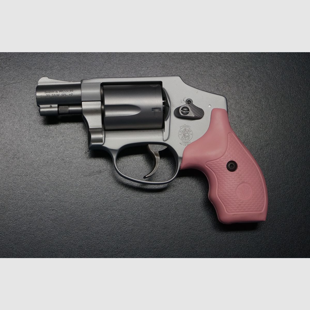 Smith & Wesson Mod. 642 Airweight Pink Grips, afbeelding 5 van 5