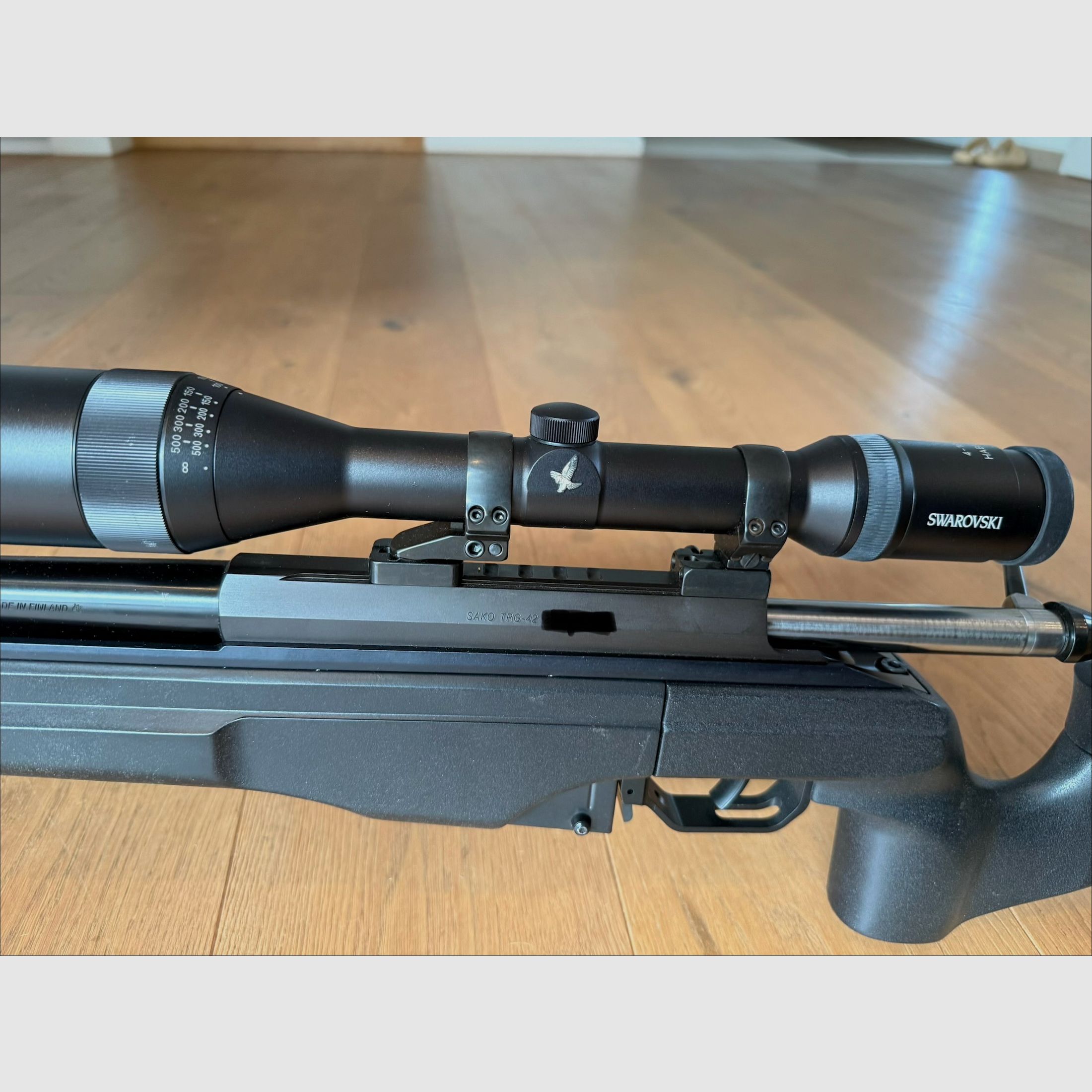 Sako TRG 42, Cal. 300 Win Magnum, negro. Swarovski Habicht, 4-16x50