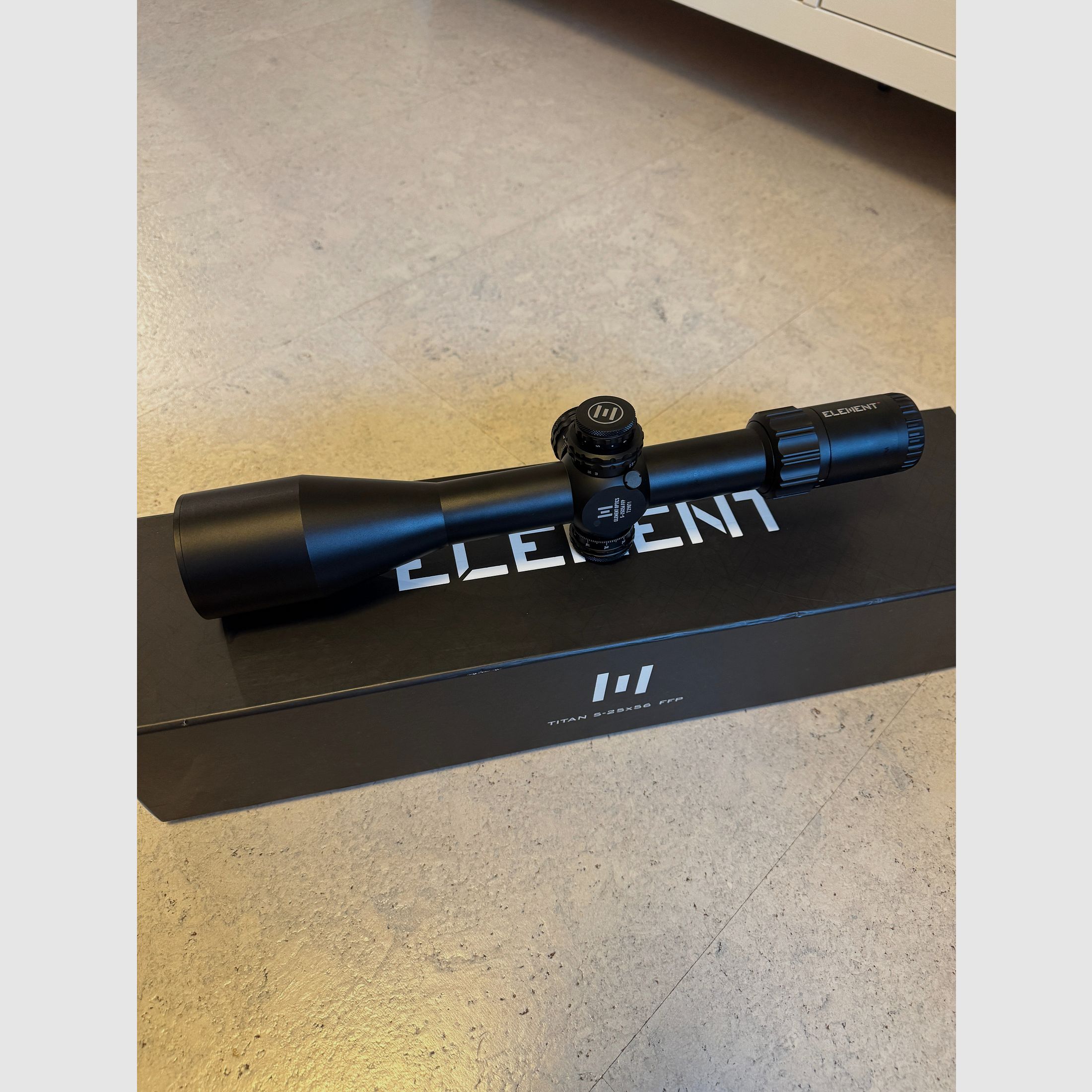 ELEMENT OPTICS Titan 5-25x56 APR-2D MRAD FFP