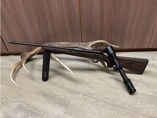 Mauser	 M18 Pure, mit Zeiss Conquest V6 2-12x50 M, mit Schiene