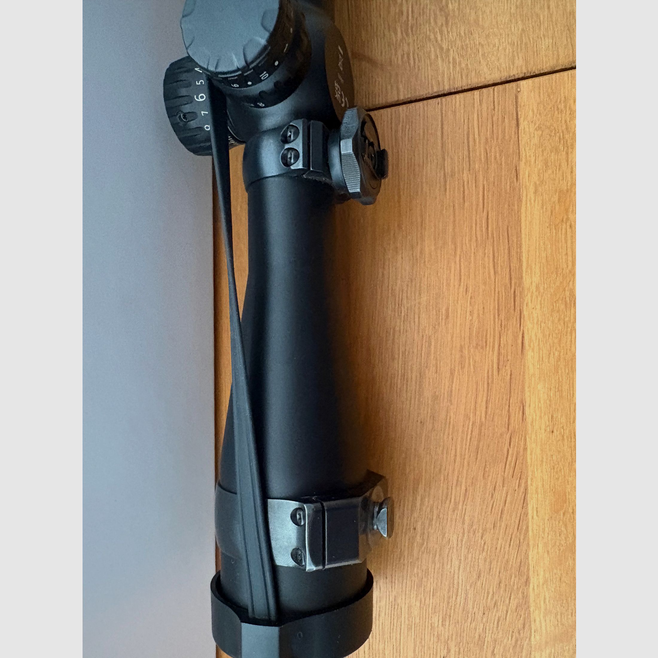 Telescopio Zeiss v4 4-16x44