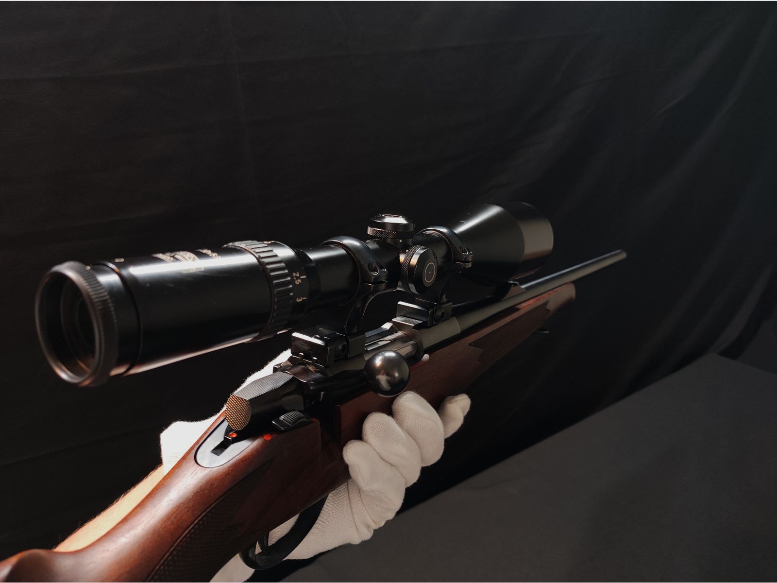  Sako Repetierbüchse Kal. .222 Rem - Schmidt & Bender 2,5–10x56 – Sehr guter Zustand