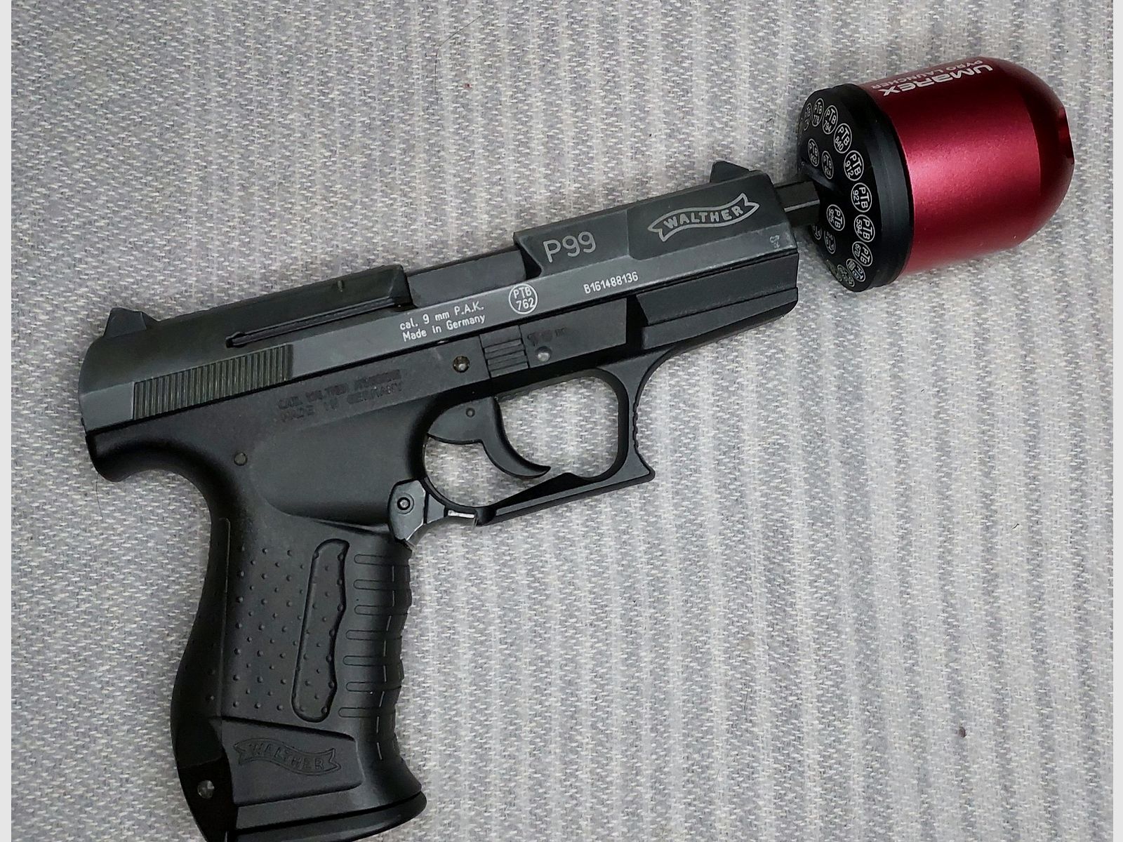 Walther P99 Schreckschuss Pistole 9mm P.A.K. (PTB 762) mit Multiabschussbecher