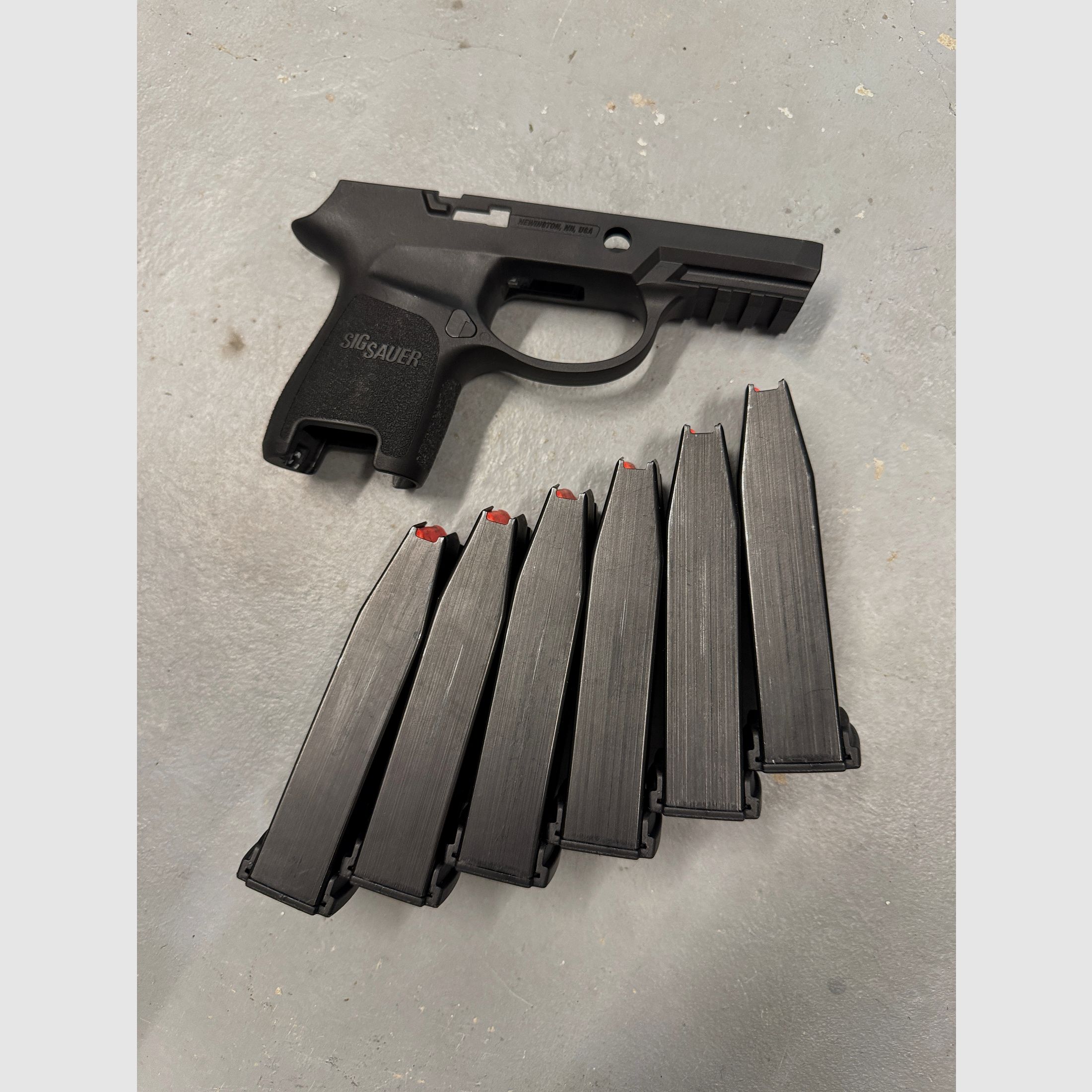 Zubehör SIG P320/ P250: Kompaktmagazin 15 Schuss 9mmLuger/ Griffmodul Subcompact