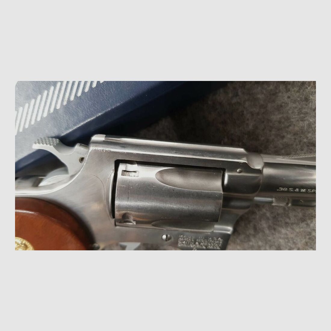 Smith & Wesson 60