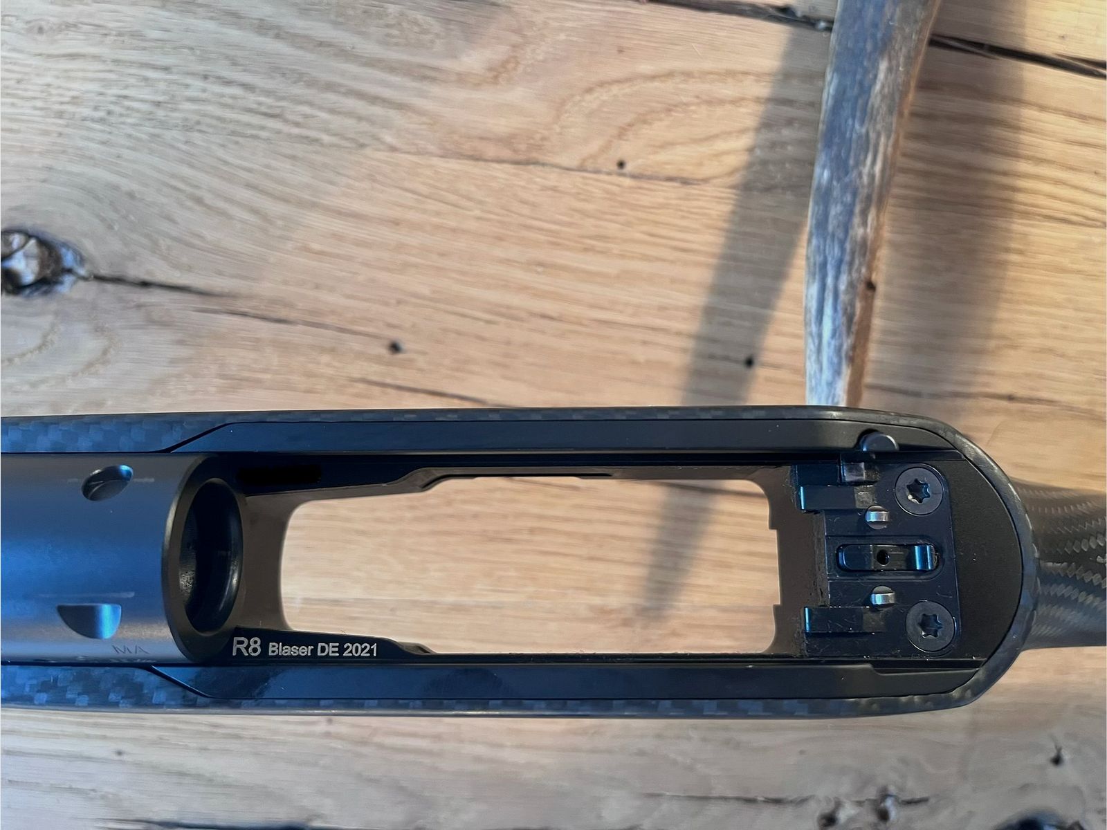 Blaser R8 .300 Win. Mag. | Raven Arms Carbon M80 | canon 52 cm | extrêmement léger et maniable, image 4 sur 7