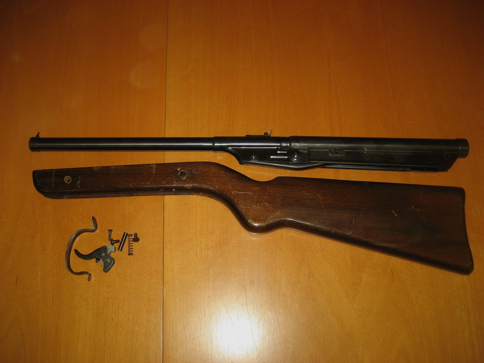 Diana Luftgewehr 16 zerlegt