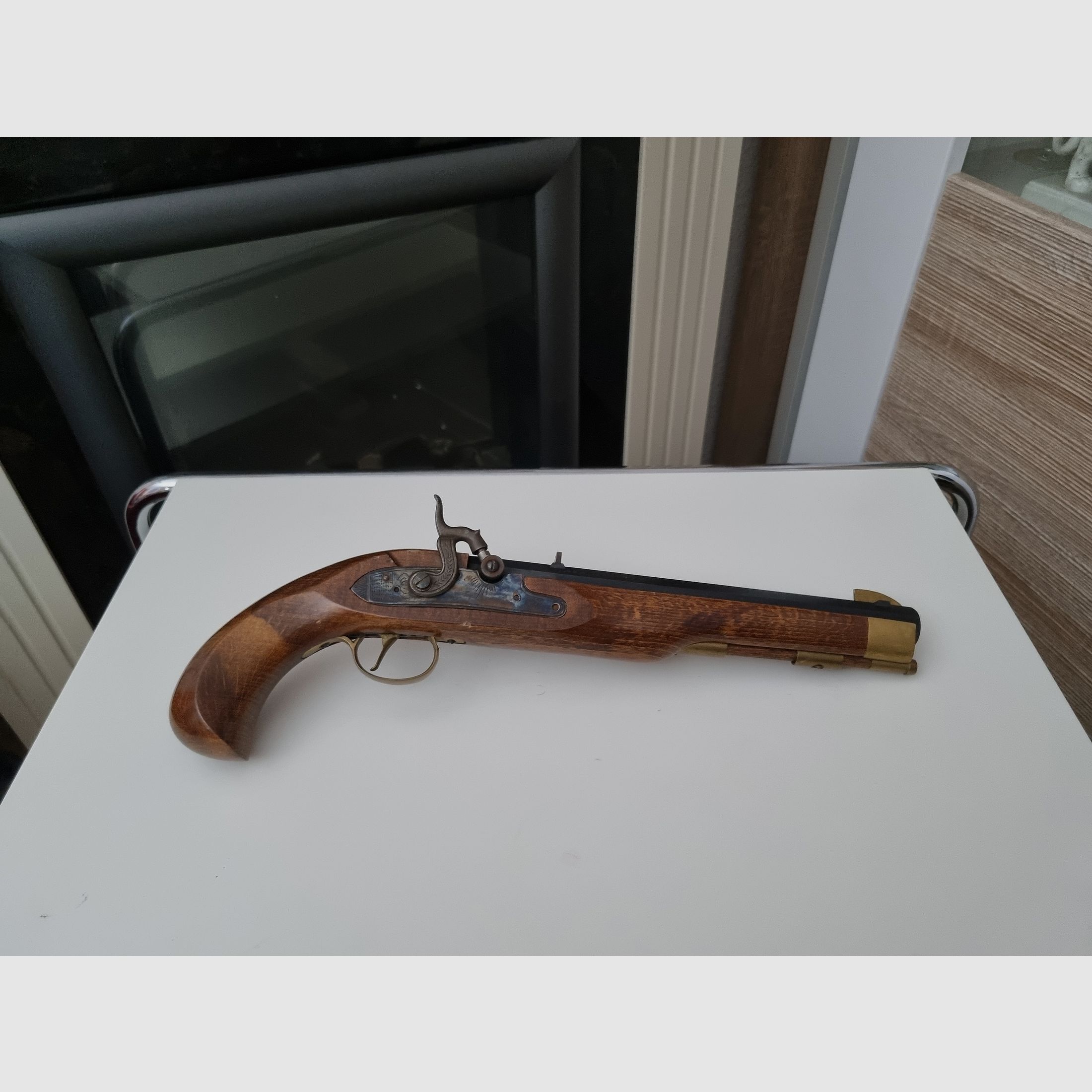 Front-loading pistol Dikar model Kentucky caliber .45