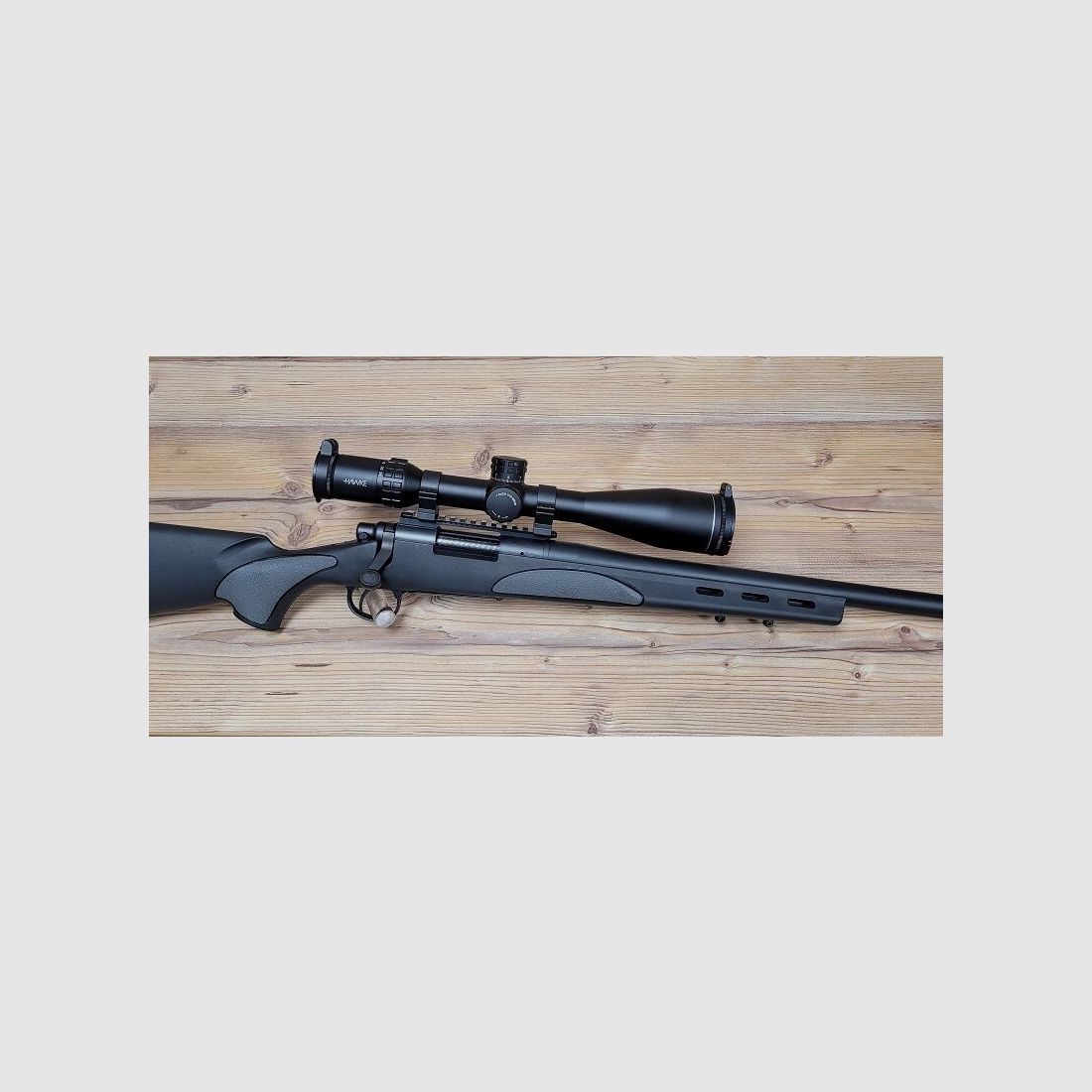 Remington 700 SPS Varmint mit Hawke 4-24x50 Frontier 30 SF Mil-Pro