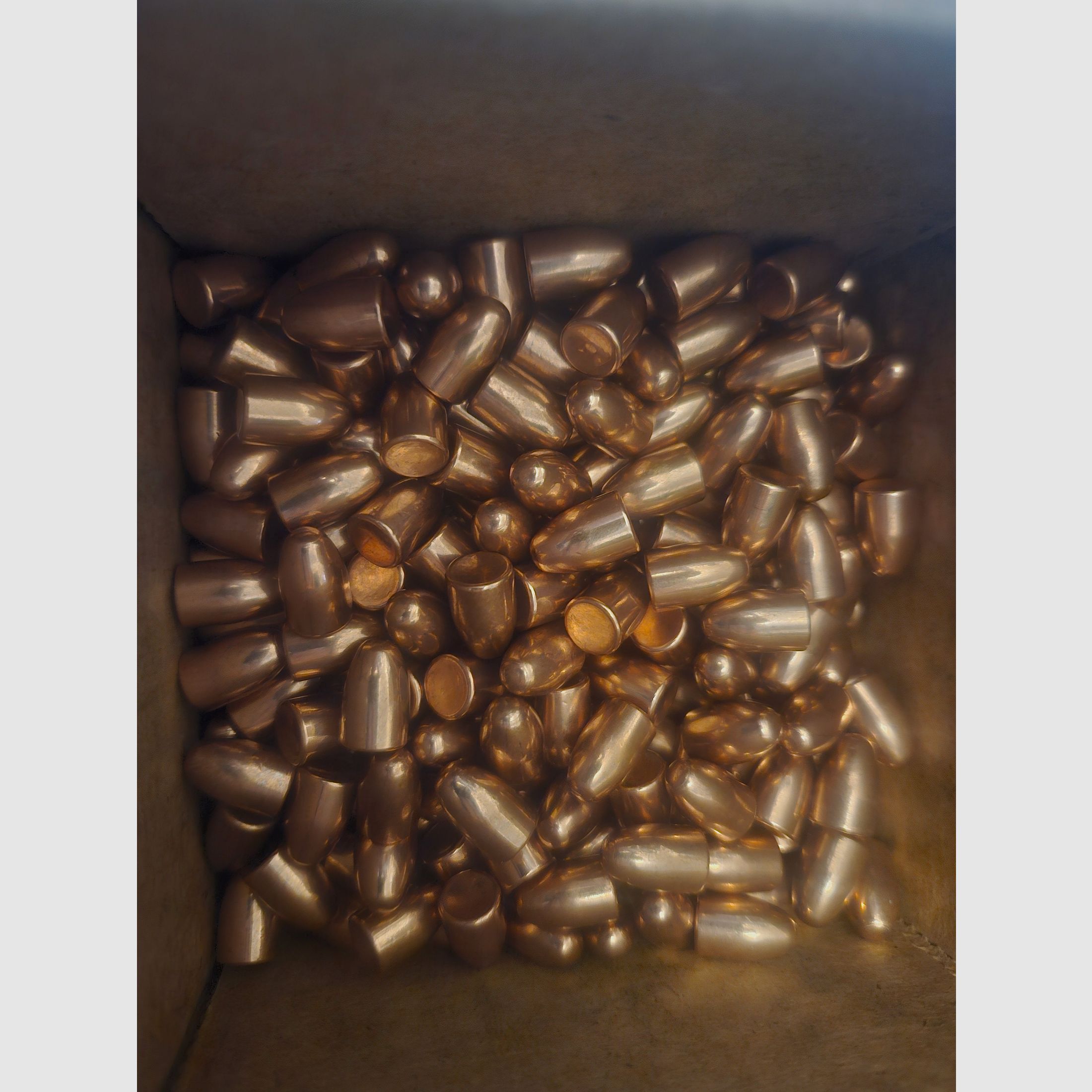 9mm: 500 Stück 9mm Luger 121 Grain 7,84 Gramm FCP RN Kegelstumpf Ø9,02 Ø.355 Geschosse Campro K32