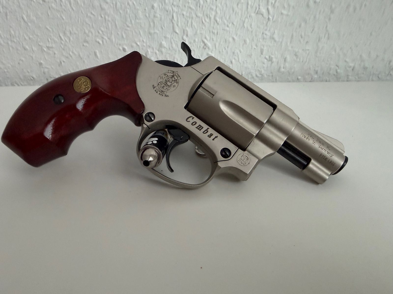 Smith & Wesson Chiefs Special Combat Cal. 9mm R.K with wooden grip