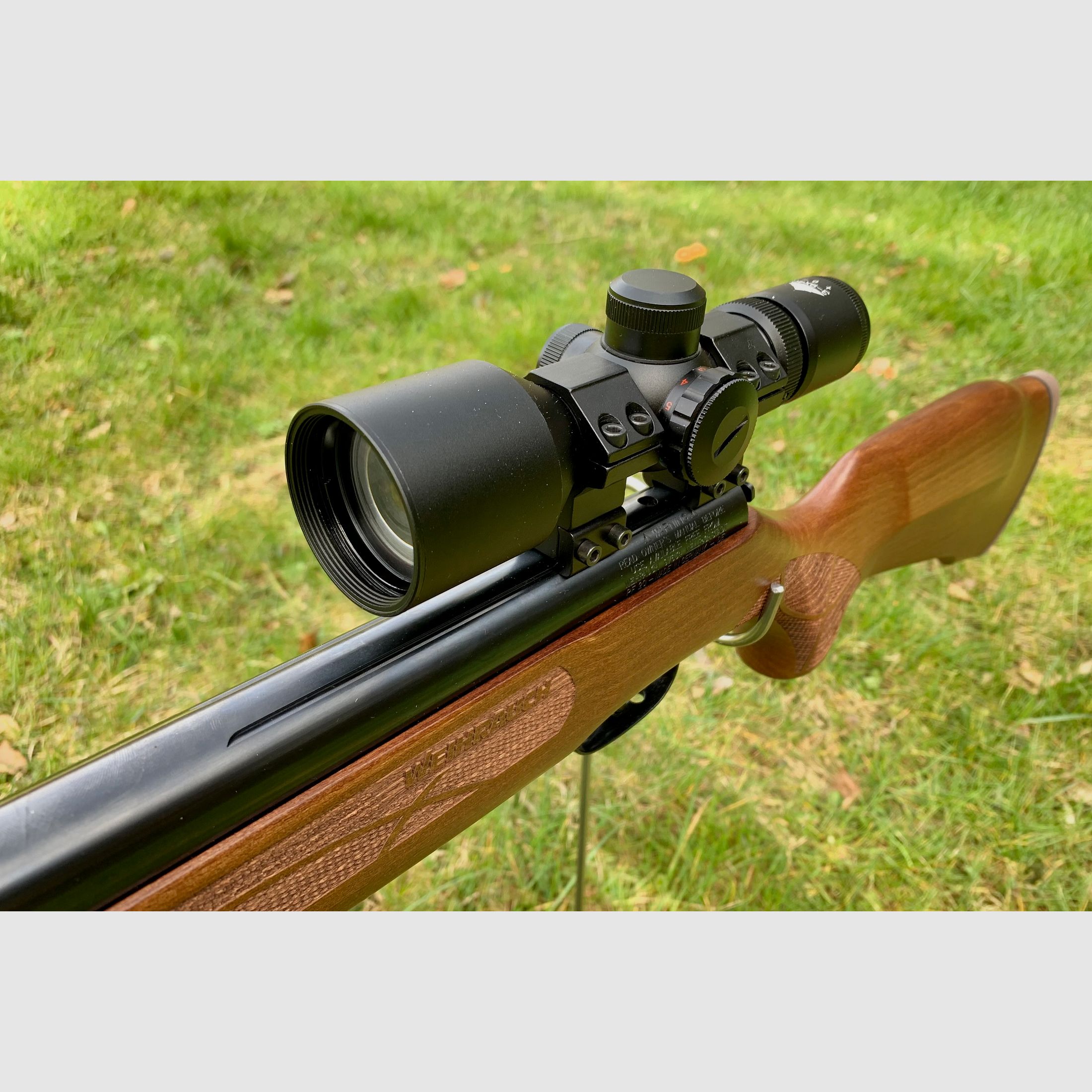 Weihrauch HW 50 M/II con silenziatore calibro 4,5mm e cannocchiale 3-9x40 compatto