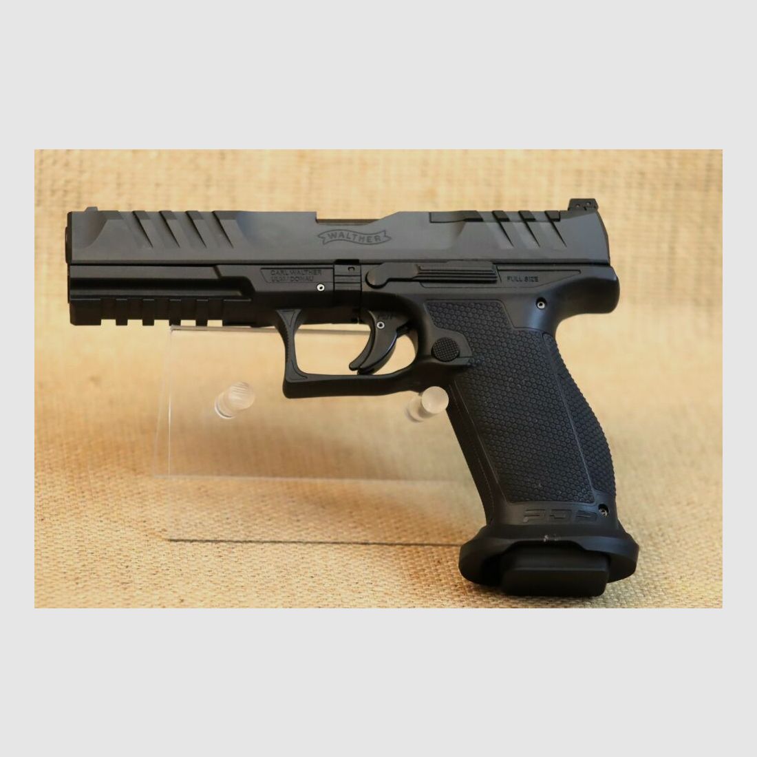 Walther Pistole PDP Full Size V2 – 5" OR, 20 Schuss 9mmLuger, mit 2 x 20 Schuss Magazin u. Magazintrichter