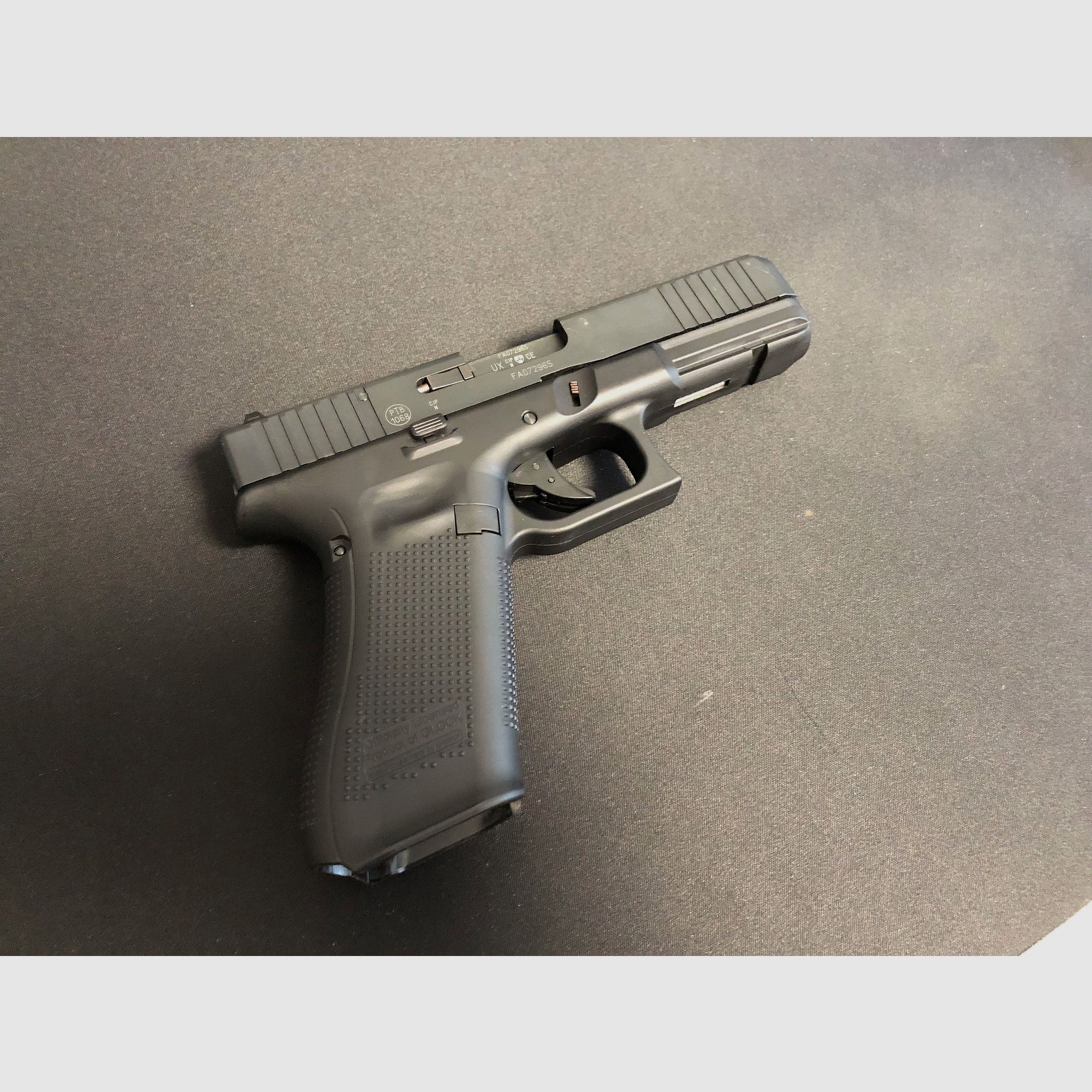 Glock 17 Gen 5 9mm P.A.K. 