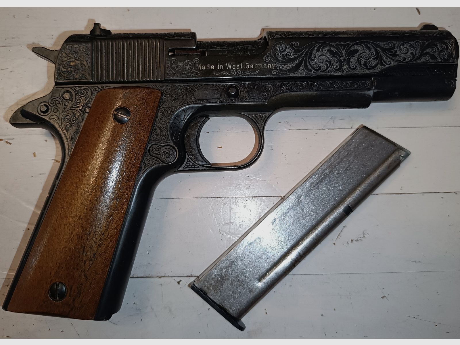 Reck Goverment 8mm Graviert 