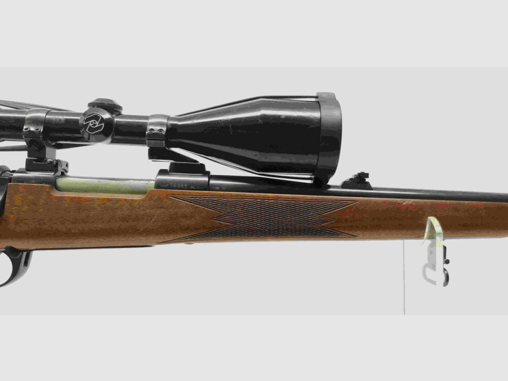 Zastava zonder * met Zeiss Diatal 8x56 T*