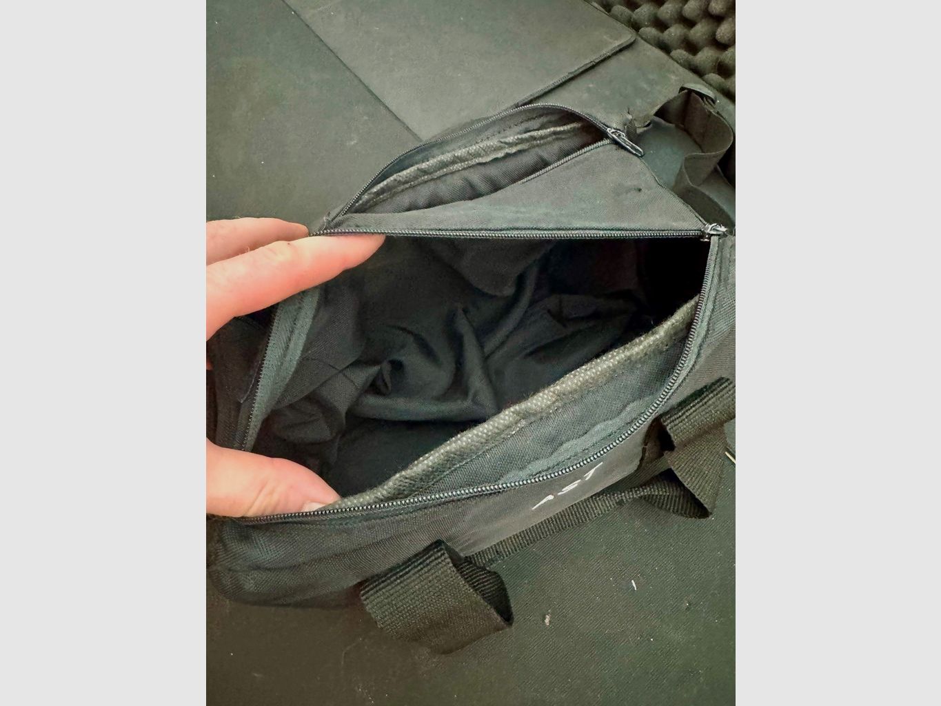 Sport and cartridge bag, stiff, padded - AST - variable interior compartment (2 small or 1 large compartment)