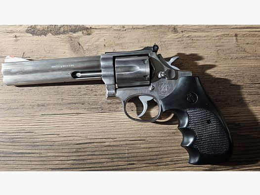 Smith & Wesson Modell 686 Revolver .357 Magnum