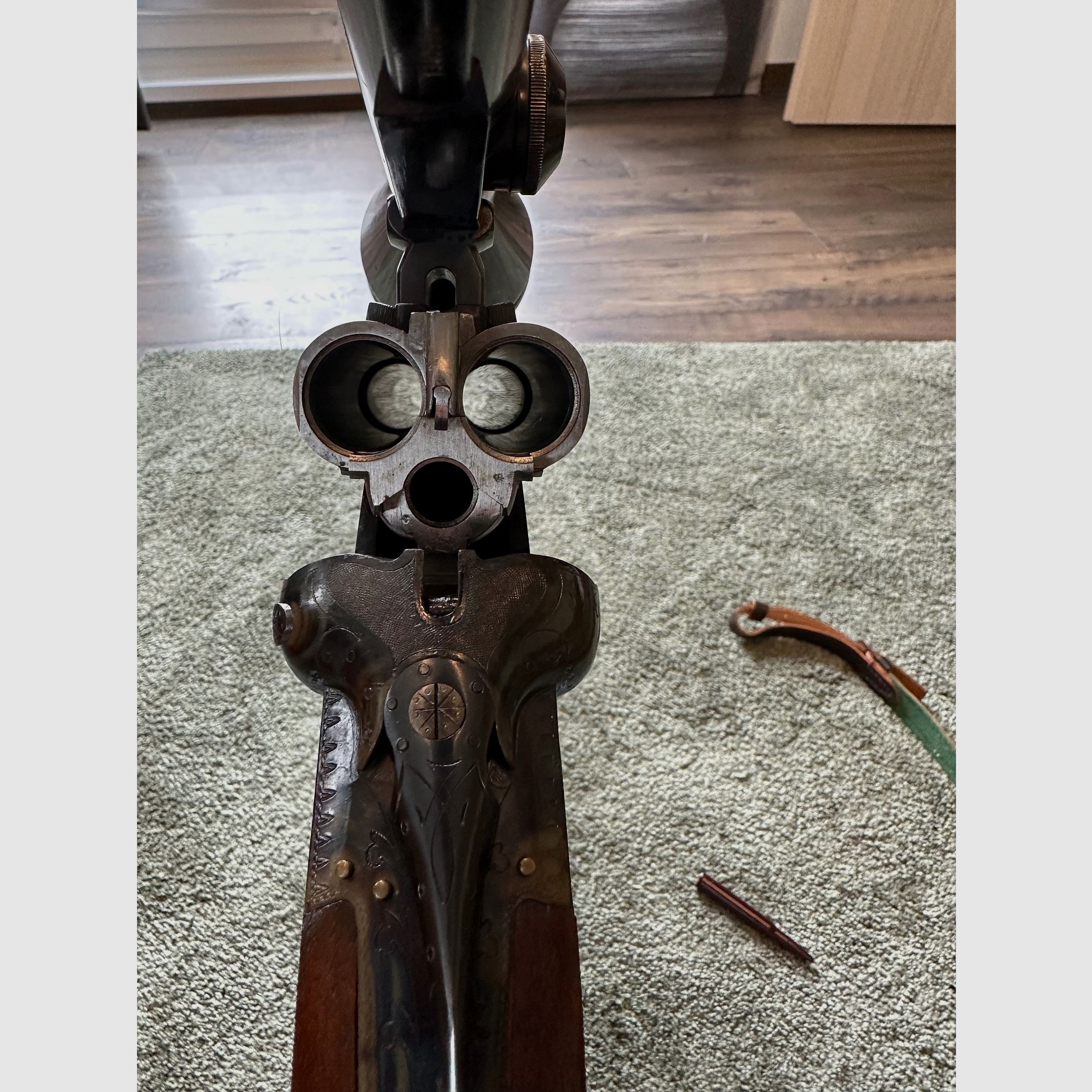 Suhler Jagdhütte Drilling – Kaliber 12/70 & 7x65R – neuwertig – mit Zeiss Diatal-Z 8x56  und dunkler Basküle