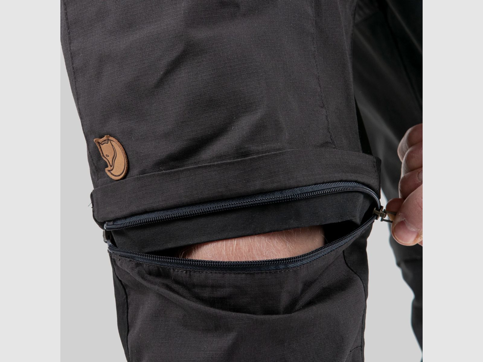 FJÄLLRÄVEN Abisko Lite Trekking Zip-off M Long Sand- Tarmac