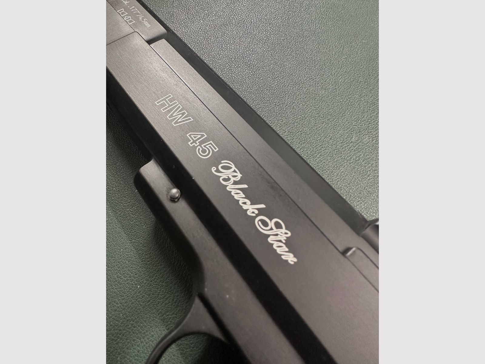 Weihrauch HW45 Black Star 4.5mm Luftpistole mit OVP