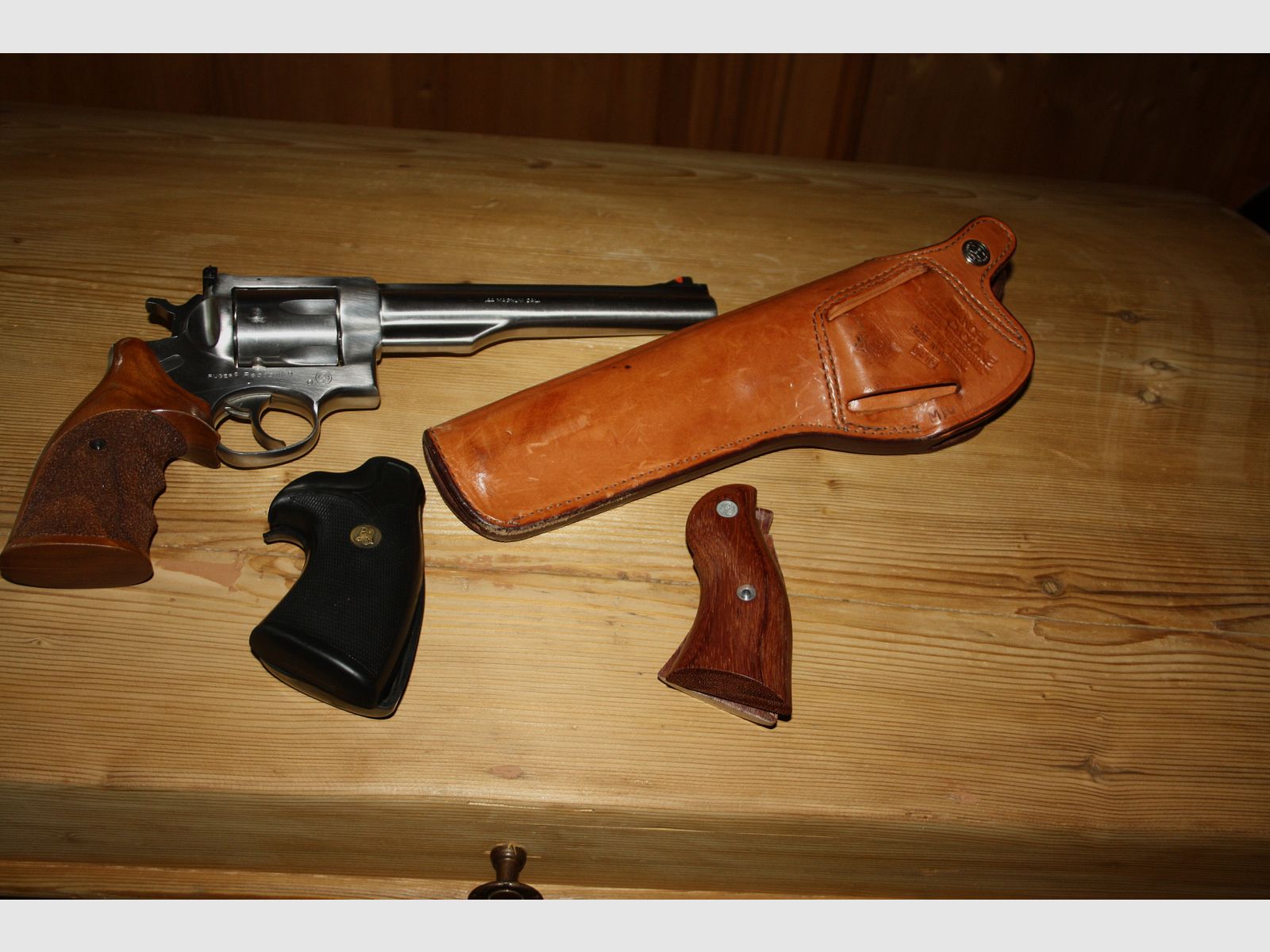 Rewolwer 44 Mag. Ruger Redhawk 7,5 cala