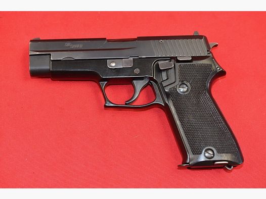 #6390 PISTOLET SIG SAUER P220, kal. 45ACP