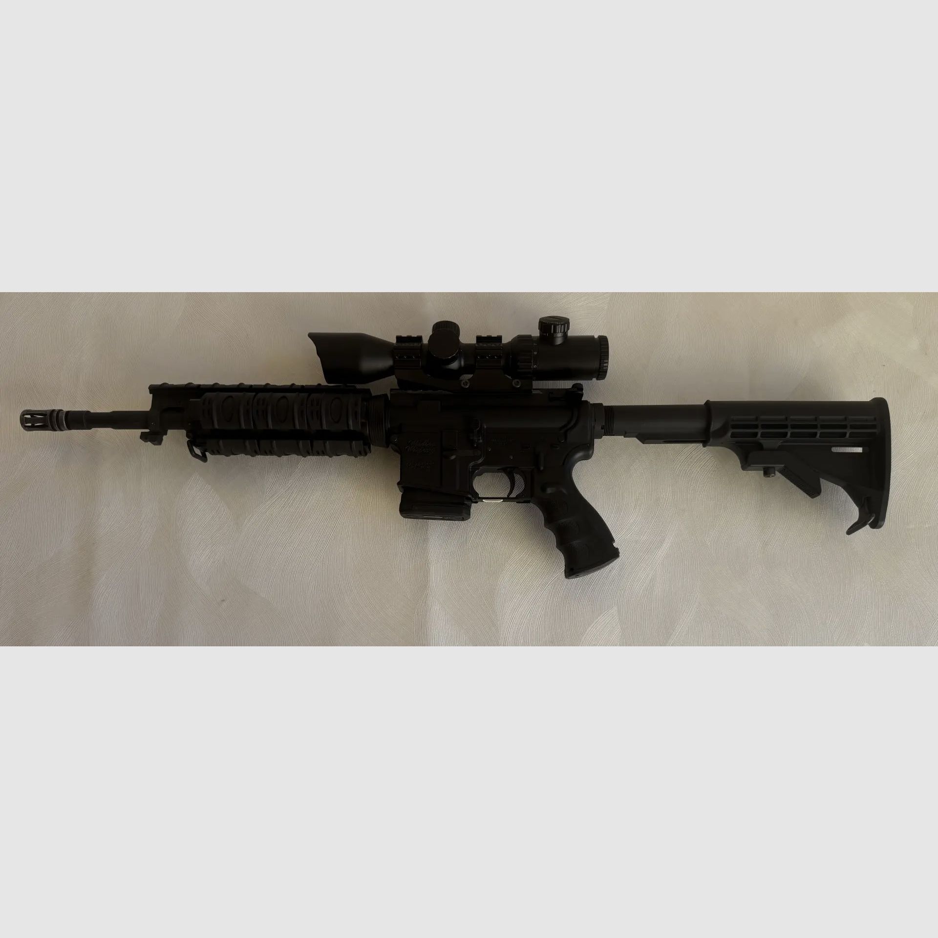 Windham Weaponry Selbstladebüchse Kal. .223 Rem. mit Zielfernrohr Fire Wolf 4,5–14×42 SF