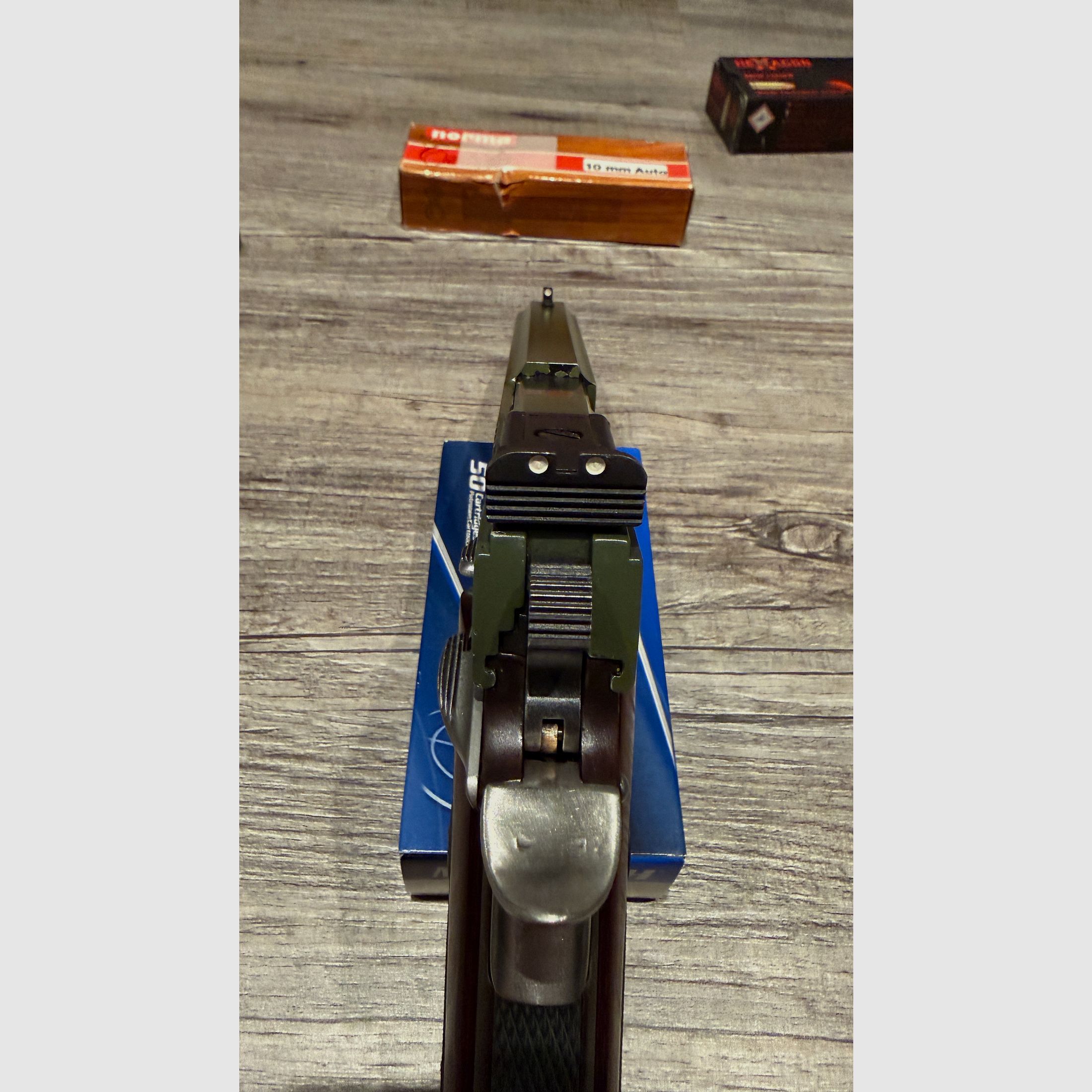1911 Peters Stahl .45 ACP, 10mm i 9mm Luger Pachmeyr chwyt