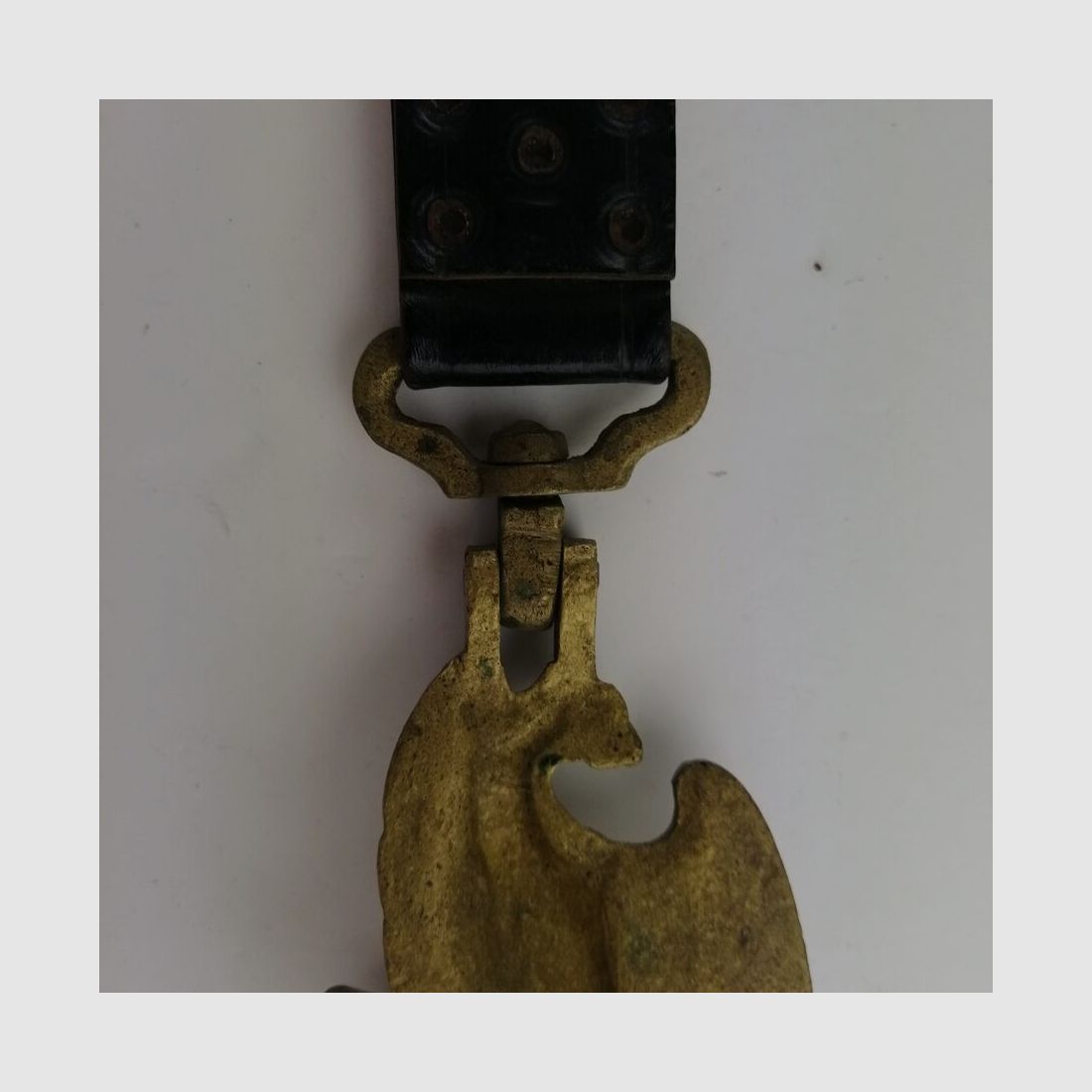 Supporto per tamburo prussiano modello 1905 – Completo di cuoio – Doratura ancora presente – Ottime condizioni, immagine 5 di 8