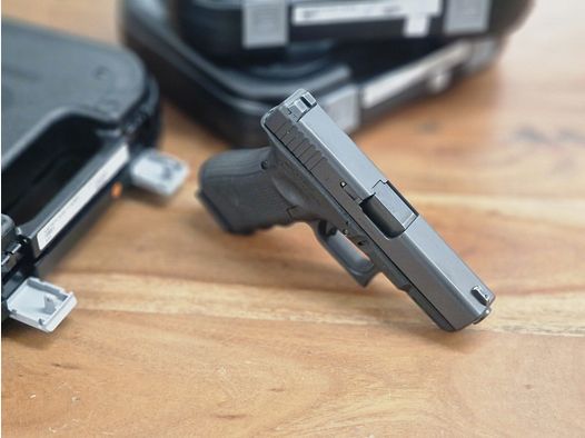 Glock – pistol / 19 / Gen4 / 9mm / used